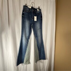 Judy Blue NWT 9/29 Mid Rise Panel Flare Fit Bell Bottom Retro 70’s Stretch Long